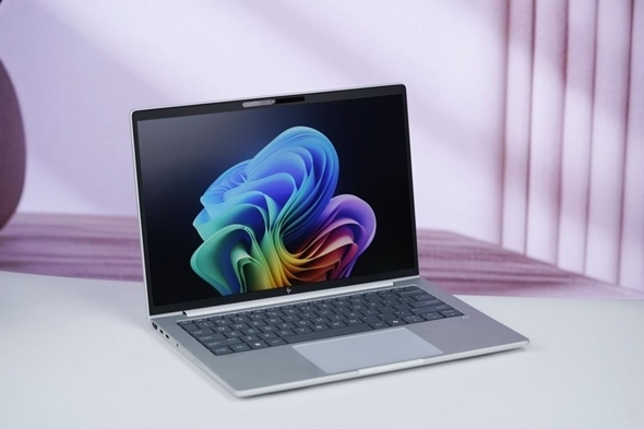 2026年全球台式机等出货量预计降12%，内存存储价涨是主因