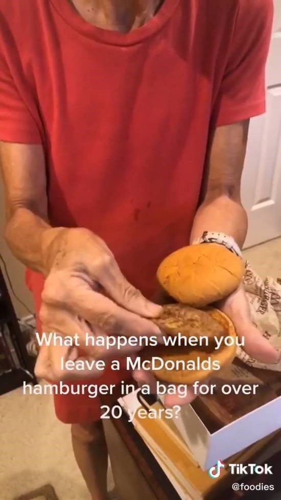 女子保存20多年麦当劳餐品未腐引发热议，原因竟是……