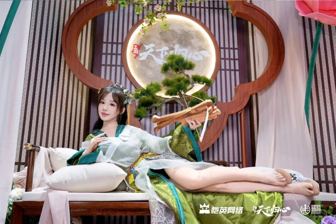 ChinaJoy恺英网络展台:传奇沙巴克城实景复刻,五年之约游园会