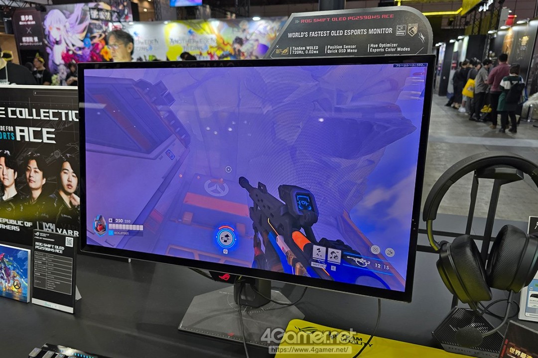 ROG 720Hz OLED显示器CS2赛事标配，高刷电竞玩家速看